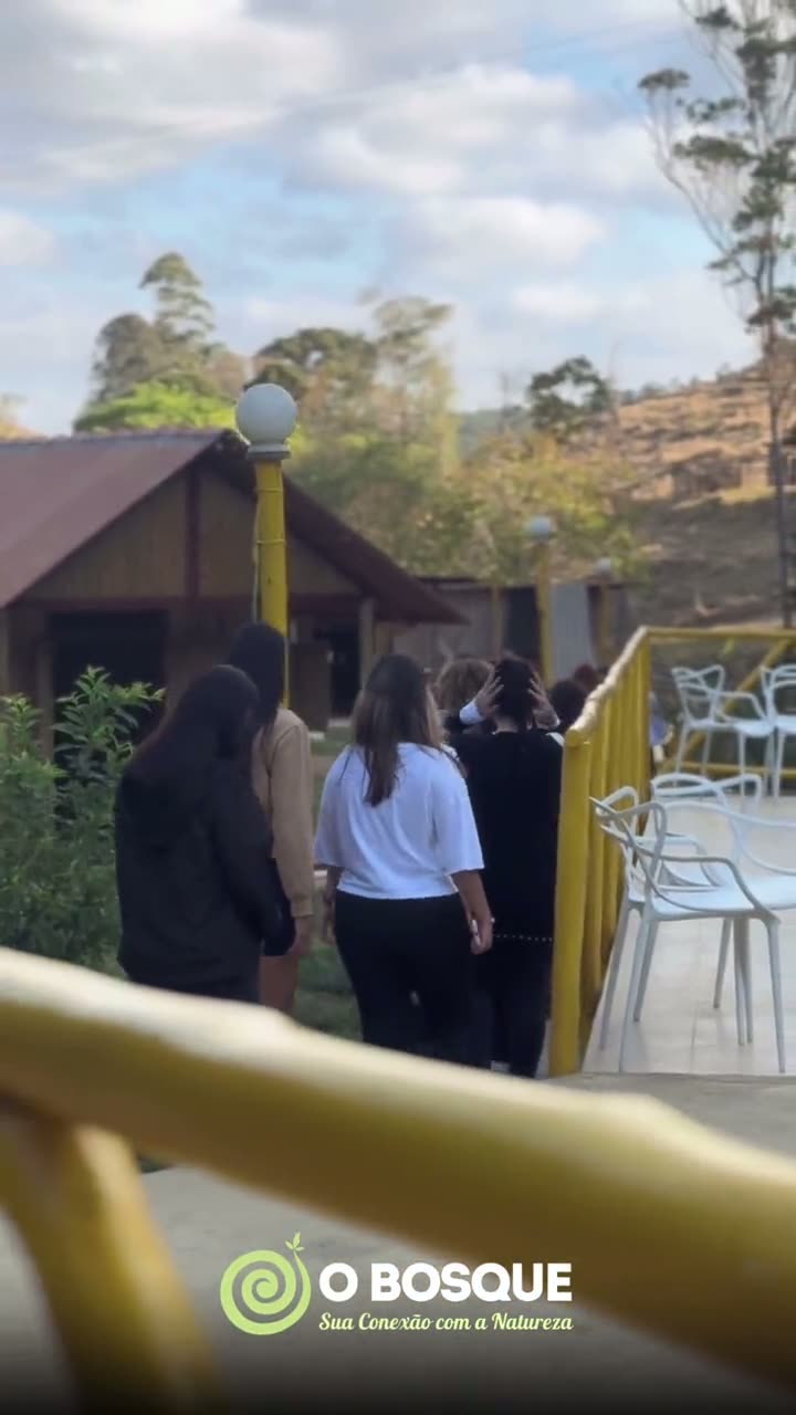 Hora do chá na Casa de Chás do O Bosque, em meio à mata